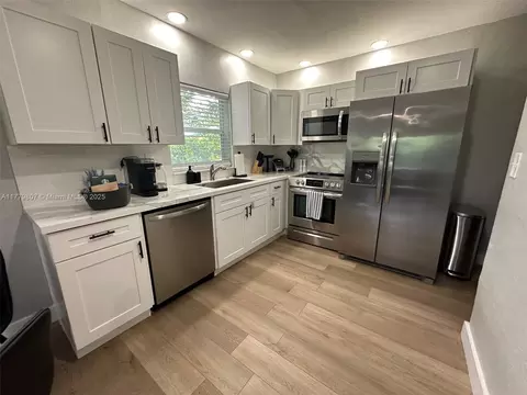 1712 SW 20th St, Fort Lauderdale, FL 33315
