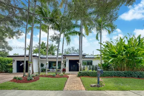 8225 SW 63rd Pl, Miami, FL 33143