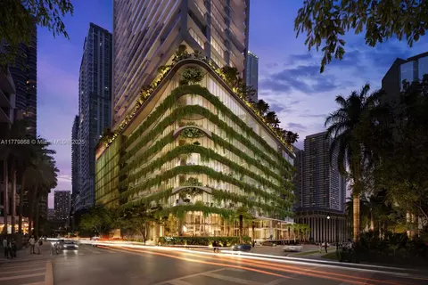 1210 Brickell Ave #6702, Miami, FL 33131