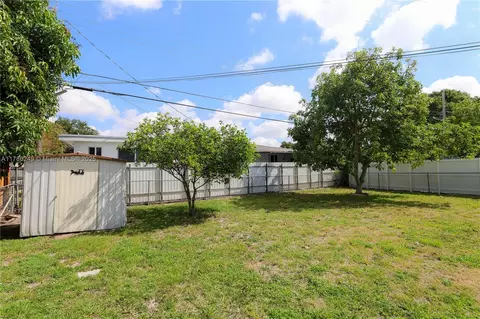 Exterior - 73 E 53rd Ter, Hialeah, FL 33013 photo 5 of 7