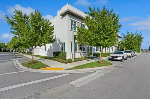 10259 NW 66th St, Doral, FL 33178