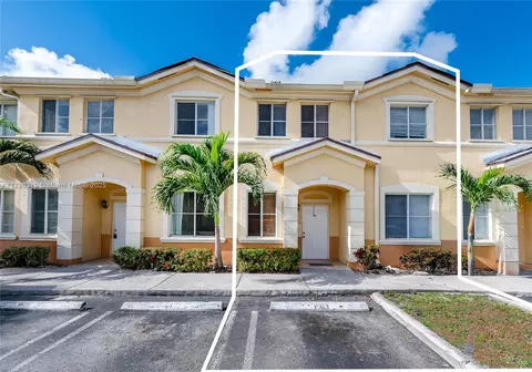 6940 NW 177th St #103, Hialeah, FL 33015