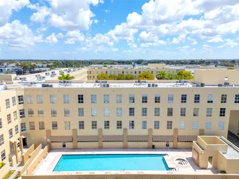 7400 W 20th Ave #418, Hialeah, FL 33016