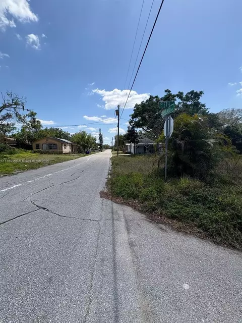 Undisclosed, Sebring, FL 33870 photo 2