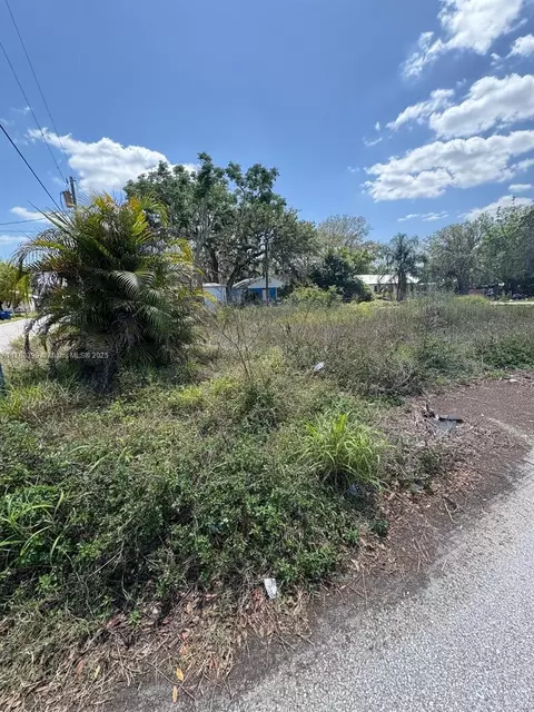 Undisclosed, Sebring, FL 33870