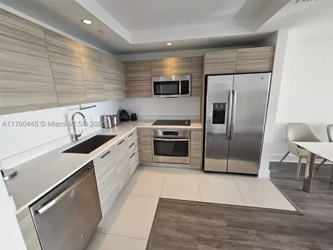 121 NE 34 St #2511, Miami, FL 33137