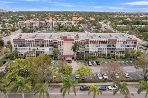 2101 Atlantic Shores Blvd #201, Hallandale Beach, FL 33009