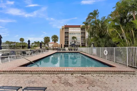 2101 Atlantic Shores Blvd #201, Hallandale Beach, FL 33009