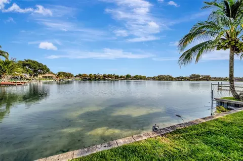8411 NW 19th St, Pembroke Pines, FL 33024
