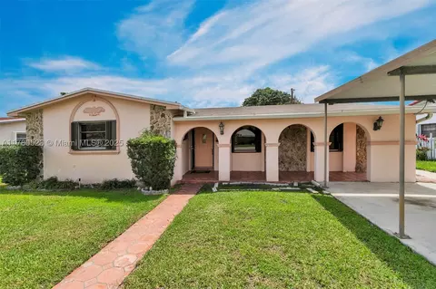 1350 NW 96th St, Miami, FL 33147