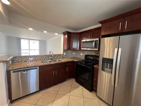 420 NE 12th Ave #503, Hallandale Beach, FL 33009
