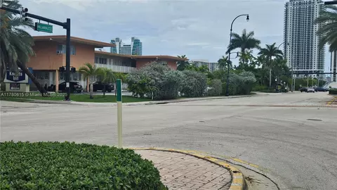 26 Diplomat Pkwy #2259, Hallandale Beach, FL 33009