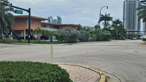 26 Diplomat Pkwy #2259, Hallandale Beach, FL 33009