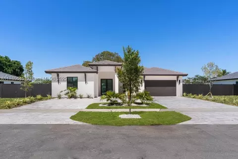 12735 SW 193rd Ter, Miami, FL 33177