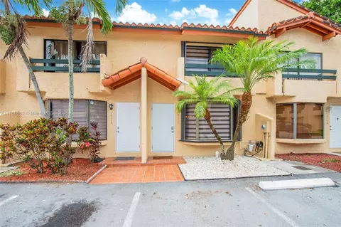10117 SW 77th Ct, Miami, FL 33156