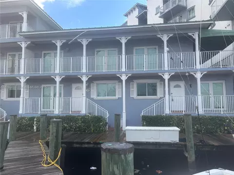 2415 NW 16th St Rd #103, Miami, FL 33125