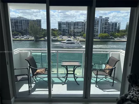 3000 S Ocean Dr #304, Hollywood, FL 33019
