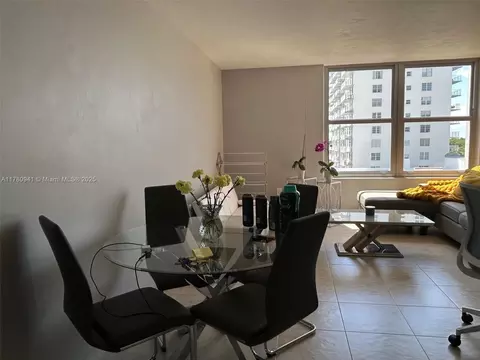 Dining - 2899 Collins Ave #708, Miami Beach, FL 33140 photo 1 of 1
