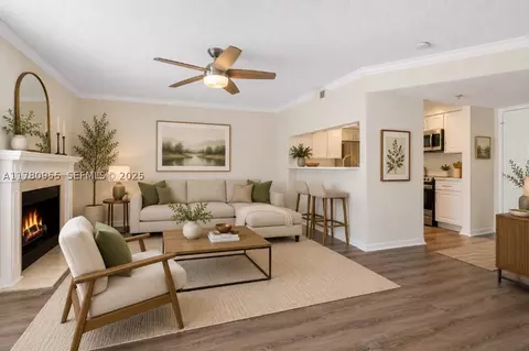 1000 W Horatio St #114, Tampa, FL 33606