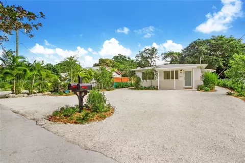 7311 SW 63rd Ct, South Miami, FL 33143