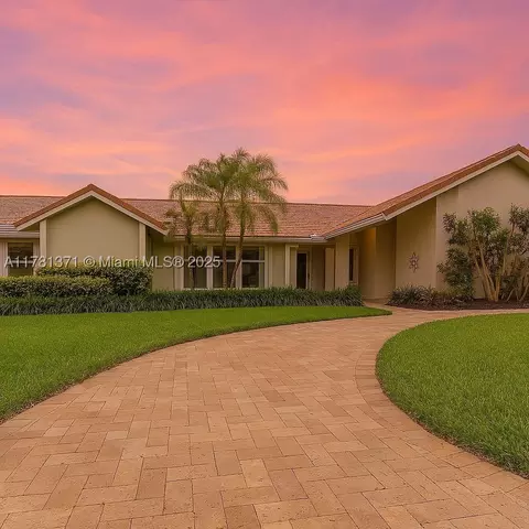15624 SW 82nd Ct, Palmetto Bay, FL 33157