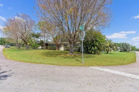 9001 SW 125th Ter, Miami, FL 33176