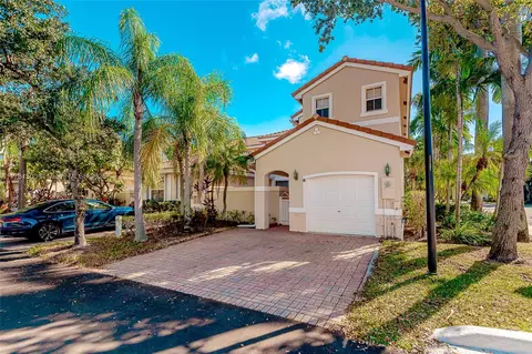 1094 Redwood St #., Hollywood, FL 33019