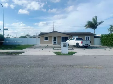 10075 SW 152nd Ter, Miami, FL 33157