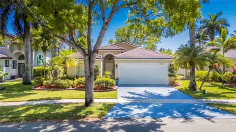 17588 SW 11th St, Pembroke Pines, FL 33029