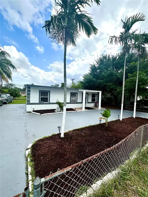 2030 NW 167th St, Miami Gardens, FL 33054