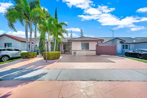 5881 SW 147th Ct, Miami, FL 33193