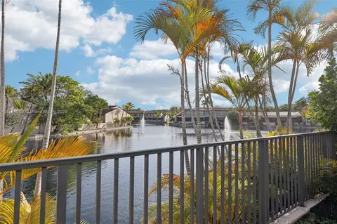 8385 Rednock Ln, Miami Lakes, FL 33016