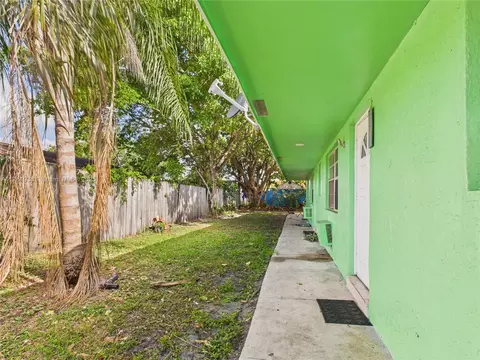 2707 NW 13th St, Fort Lauderdale, FL 33311