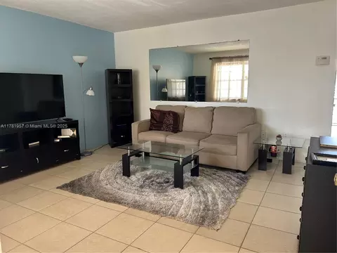 1355 NE 167th St #307, Miami, FL 33162