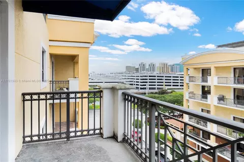 8390 SW 72nd Ave #517, Miami, FL 33143