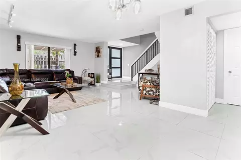 1451 NW 112th Ter, Pembroke Pines, FL 33026