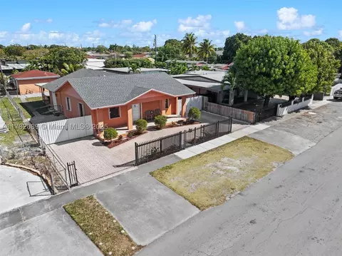 211 E 37th St, Hialeah, FL 33013 photo 1