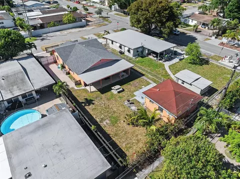 View/Area - 211 E 37th St, Hialeah, FL 33013 photo 5 of 10