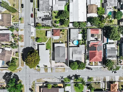 View/Area - 211 E 37th St, Hialeah, FL 33013 photo 6 of 10