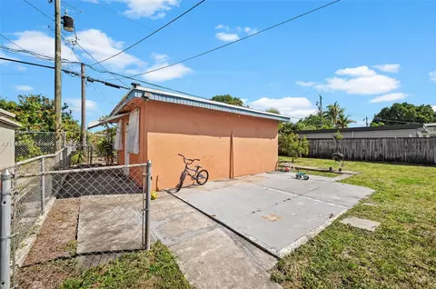 Exterior - 211 E 37th St, Hialeah, FL 33013 photo 7 of 7