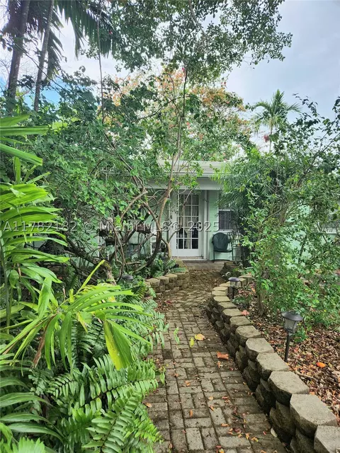 2020 SW 64th Ave, Miami, FL 33155