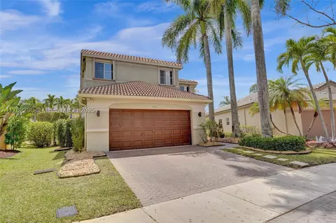 970 Bluewood Ter, Weston, FL 33327