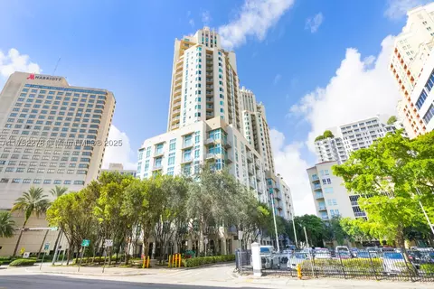 9055 SW 73 Ct #1807, Miami, FL 33156