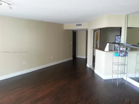 2750 NE 183rd St #2607, Aventura, FL 33160