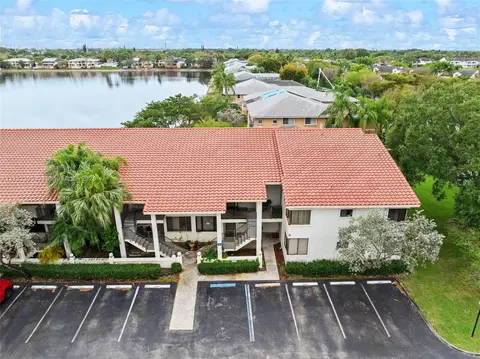3300 NW 46th St #207, Oakland Park, FL 33309