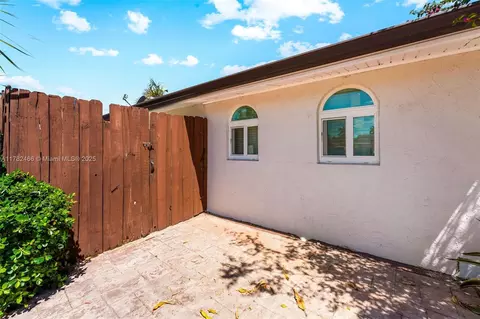 729 W 50th Pl, Hialeah, FL 33012 photo 32