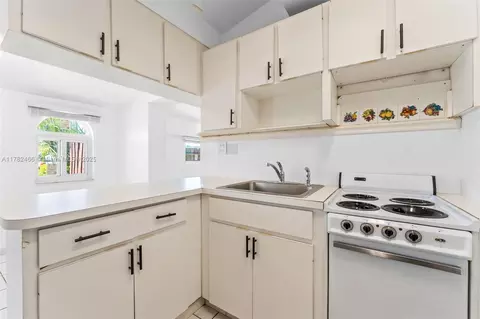 729 W 50th Pl, Hialeah, FL 33012 photo 39