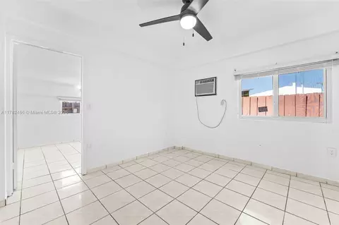 729 W 50th Pl, Hialeah, FL 33012 photo 40