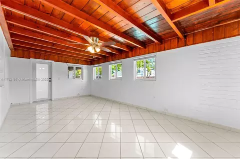 729 W 50th Pl, Hialeah, FL 33012 photo 21