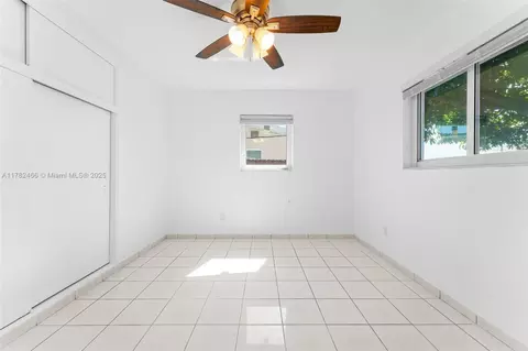 729 W 50th Pl, Hialeah, FL 33012 photo 19